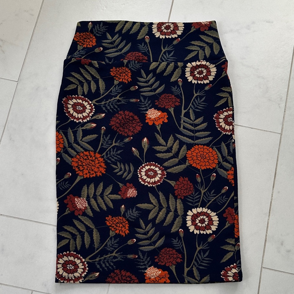 Floral Patterned Stretchy Cassie Skirt